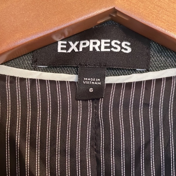 Grey Suit - Picture 2 of 7